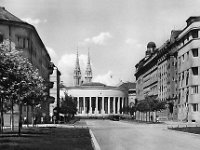 Beogradska ulica, pa Huseinbega Gadaščevića, pa Adžijina (danas ulica kneza Višeslava) 1938. godine